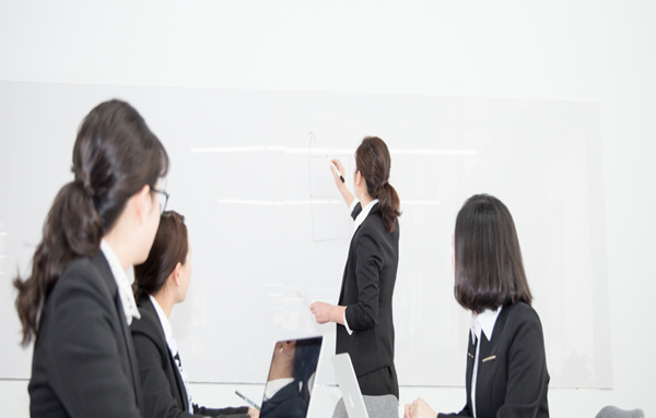 如何實(shí)現(xiàn)高效的會(huì)議？