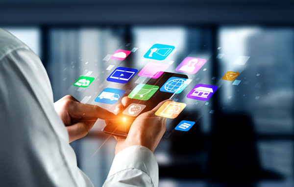 社交媒體營(yíng)銷：拓展品牌知名度，加強(qiáng)消費(fèi)者互動(dòng)