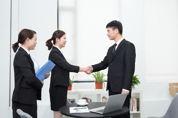 績效溝通：及時反饋，解決績效問題