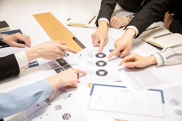 跨越鴻溝：如何運(yùn)用變革管理應(yīng)對(duì)企業(yè)挑戰(zhàn)？