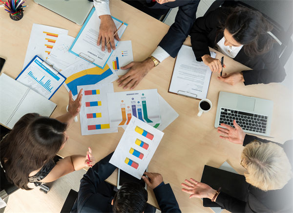 集團(tuán)管控的創(chuàng)新之路：打破傳統(tǒng)，引領(lǐng)企業(yè)變革