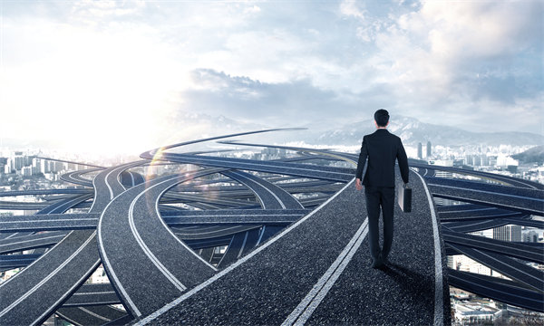 構(gòu)建高效集團(tuán)管控模式，促進(jìn)業(yè)務(wù)協(xié)同與資源整合