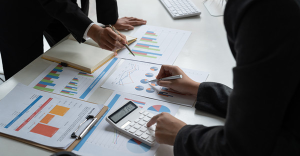 深度挖掘績效數據，優(yōu)化企業(yè)決策與資源配置