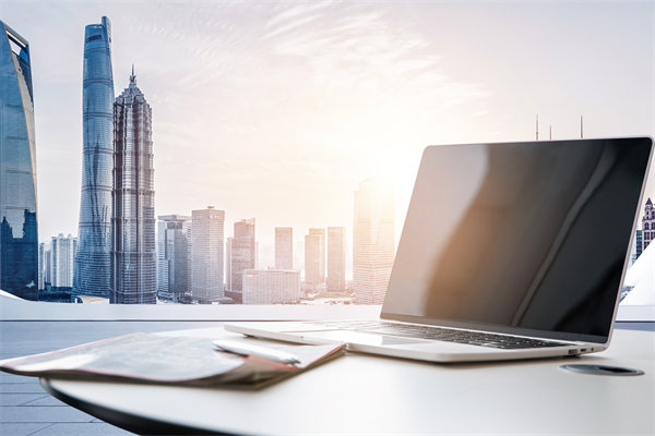 精心制定經(jīng)營策略，確保企業(yè)穩(wěn)健發(fā)展，實現(xiàn)長期盈利