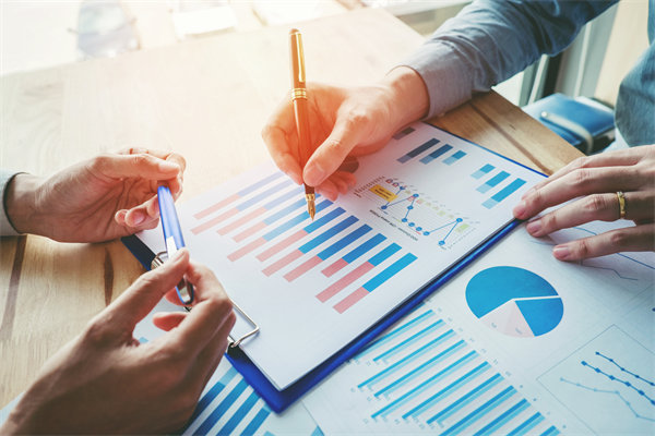 精準(zhǔn)實(shí)施戰(zhàn)略管理，構(gòu)筑企業(yè)持續(xù)競(jìng)爭(zhēng)優(yōu)勢(shì)