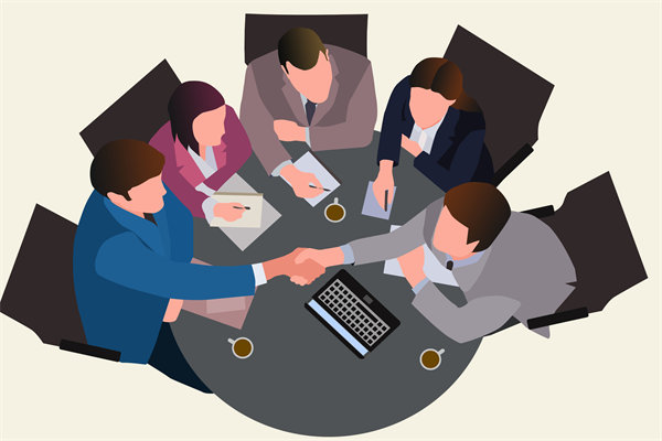 在企業(yè)管理中，專權式和民主式管理各有哪些優(yōu)缺點？