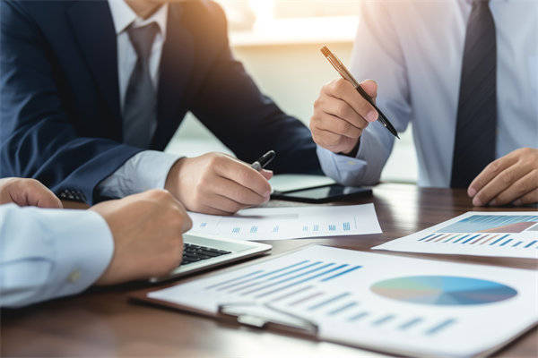 如何在快速變化的市場中精準定位企業(yè)戰(zhàn)略方向？