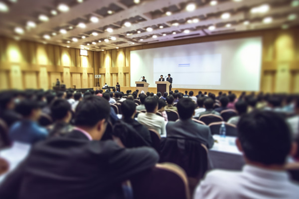 面對(duì)人才流失，企業(yè)應(yīng)采取哪些策略留住關(guān)鍵員工？