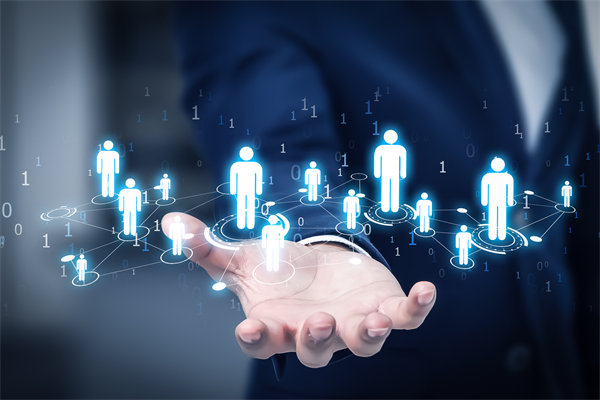 在變革中，如何有效管理組織內(nèi)部的沖突與不確定性？