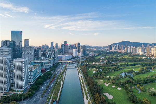 深圳精益生產(chǎn)咨詢公司如何幫助企業(yè)實現(xiàn)生產(chǎn)流程優(yōu)化？