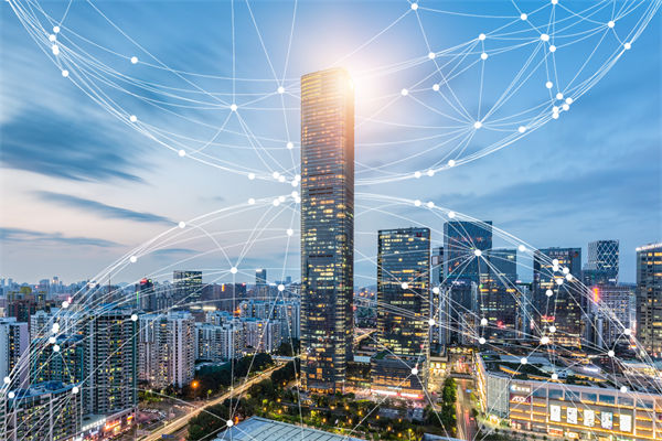 在全球化競爭中，企業(yè)如何制定有效的戰(zhàn)略管理策略？