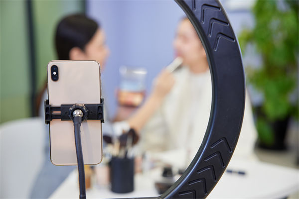 中國消費(fèi)者開始擁抱俄貨，國內(nèi)制造業(yè)怎么應(yīng)對？