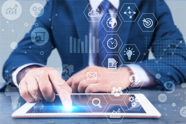 制定年度經(jīng)營計劃時，如何平衡創(chuàng)新與風(fēng)險？