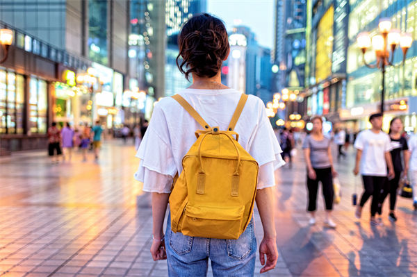 明年消費(fèi)市場總體態(tài)勢如何？企業(yè)對此有哪些啟示？