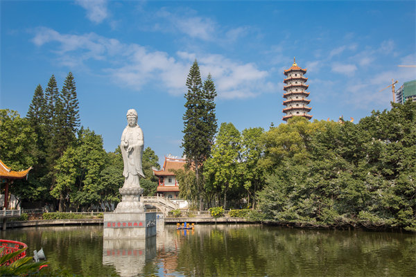 企業(yè)如何借助福州咨詢公司制定并落實(shí)年度經(jīng)營策略？