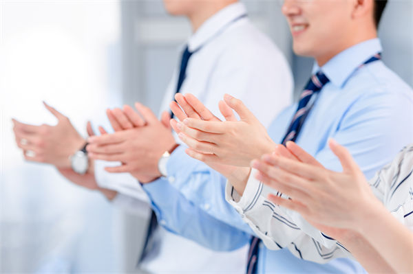 企業(yè)文化分析：男子連續(xù)工作超8小時休息3分鐘被開