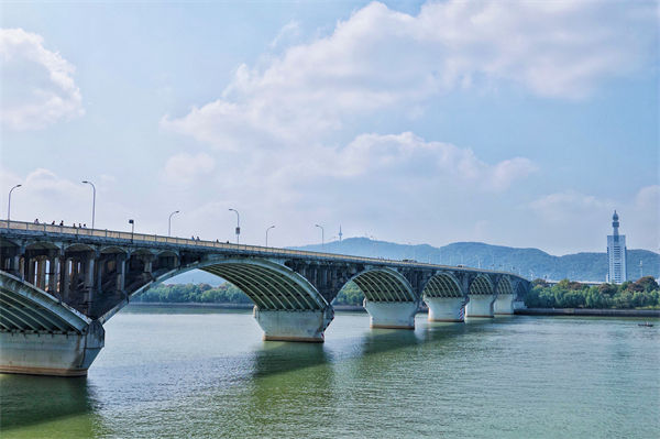 長(zhǎng)沙湘江特大橋突發(fā)大火，組織規(guī)劃管理有何啟示？