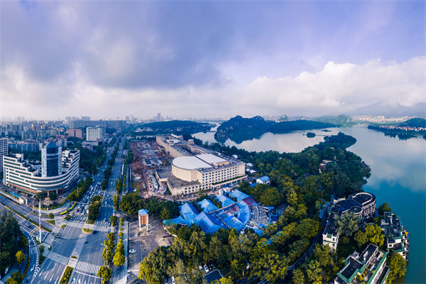 企業(yè)陷戰(zhàn)略迷茫難尋增長路，肇慶戰(zhàn)略咨詢公司能指明方向嗎？