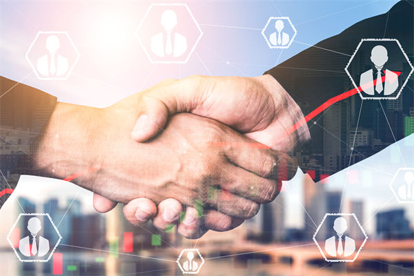 青島一環(huán)衛(wèi)工將垃圾掃進(jìn)大海被開(kāi)除